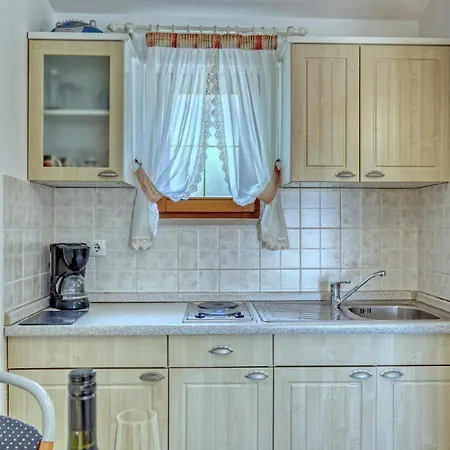 Fuer 2 Personen Ca 24 Qm In Banjole, Istrien Istrische Riviera * بنجول